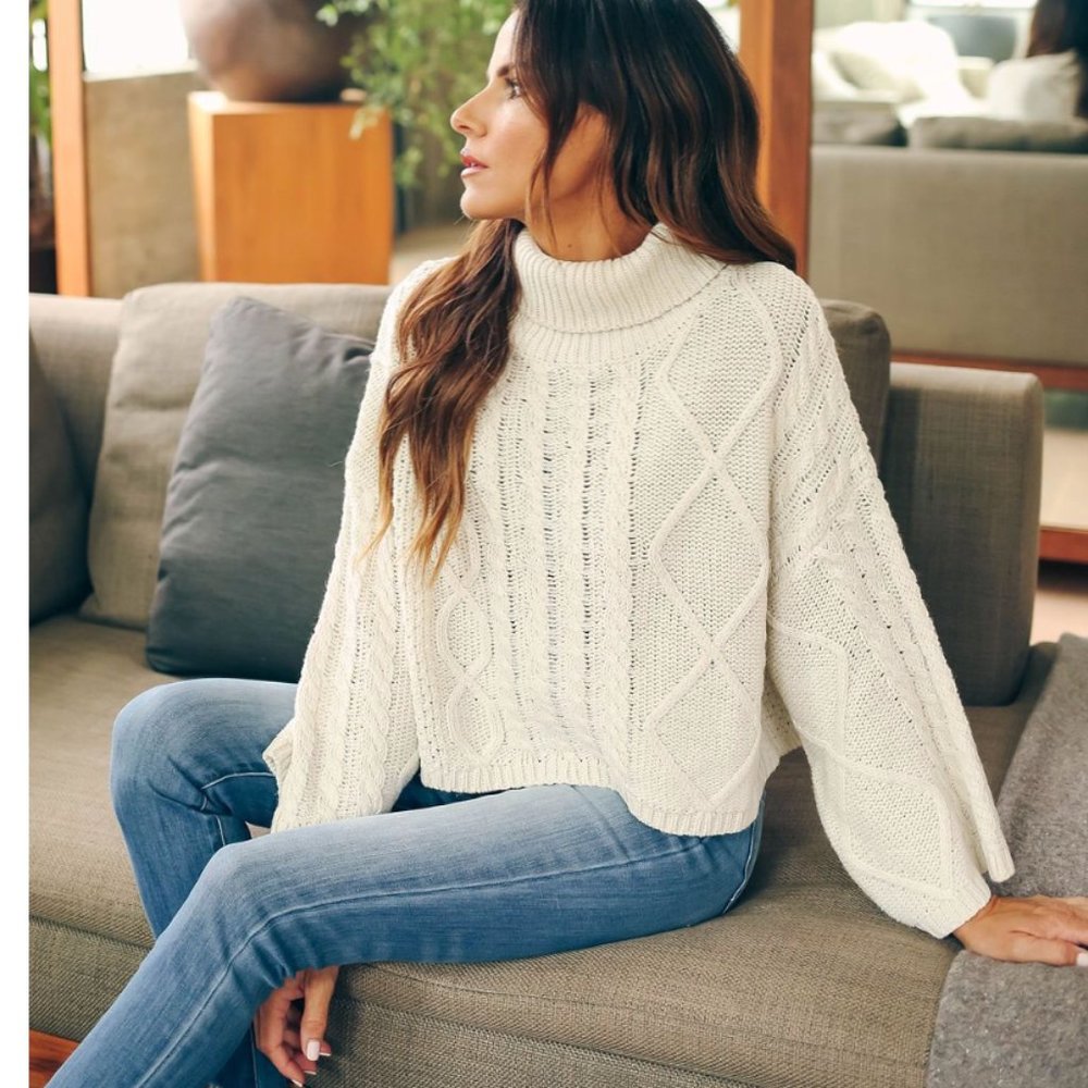 KELSEY Cable Knit Cropped Turtleneck
